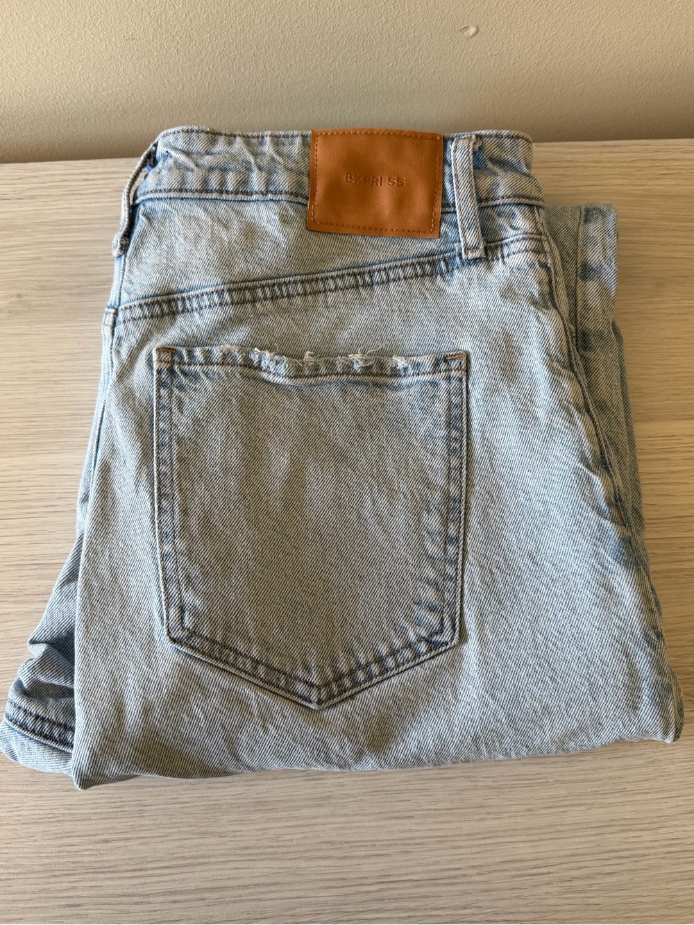 Express  Women’s Light Wash Blue Jeans with Leather Patch